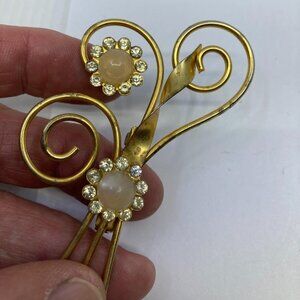 Vtg 1950 CORO ? gold tone flowers 3" brooch